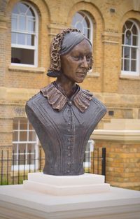 Florence Nightingale in bronze at Gun Hill Park in Aldershot